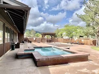 PROSPECTOR SQUARE - Residential
