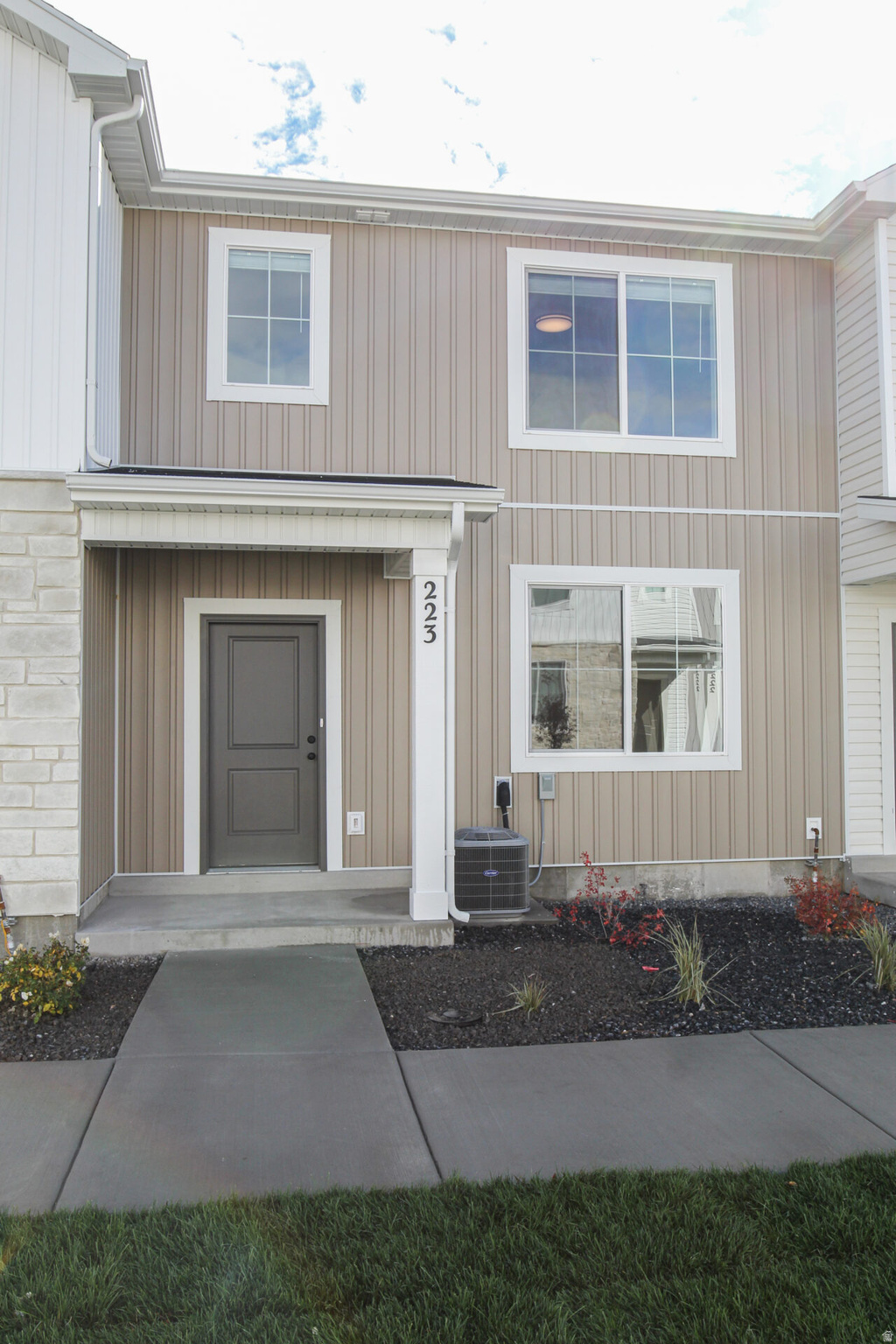 MAGNOLIA - Residential