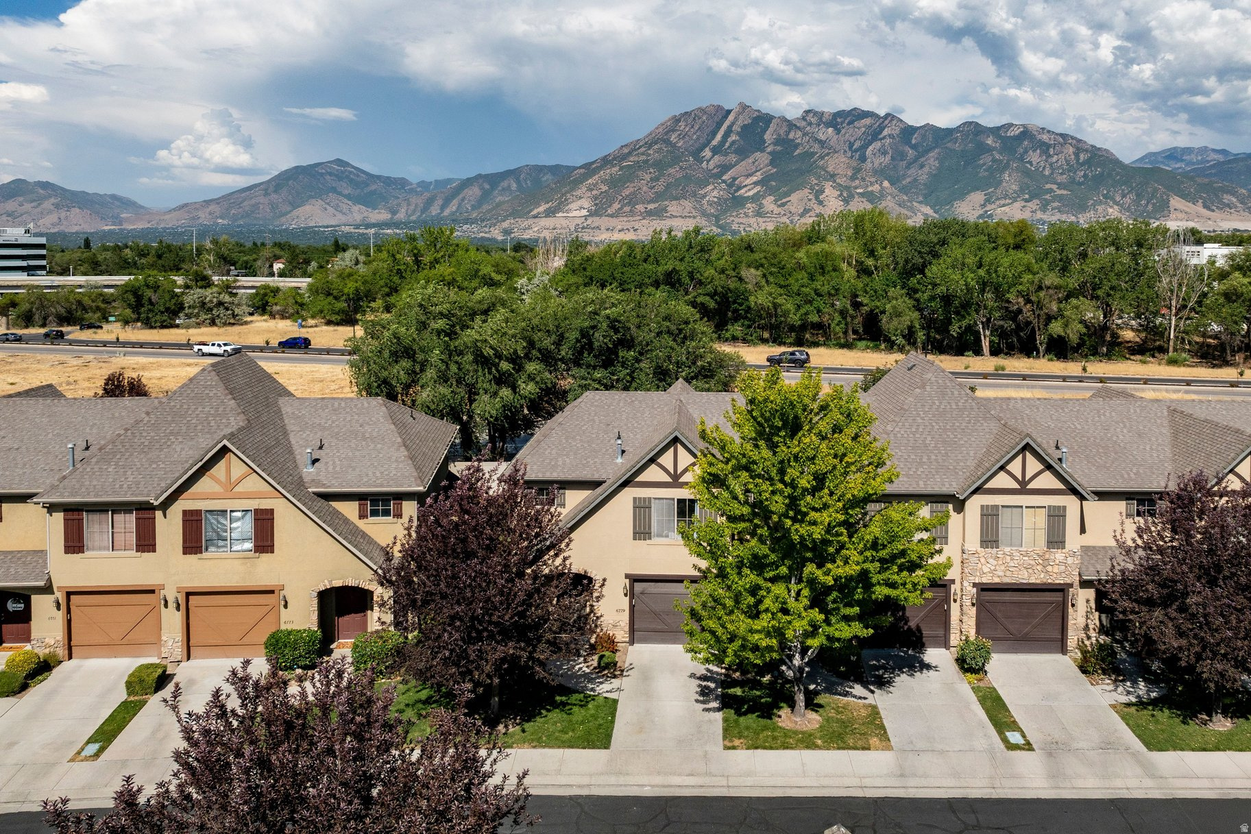 COTTAGES - Residential