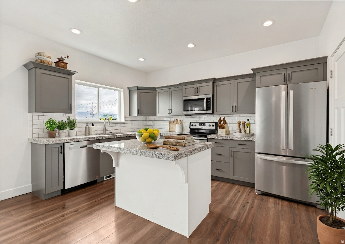 SILVER LAKE - Residential
