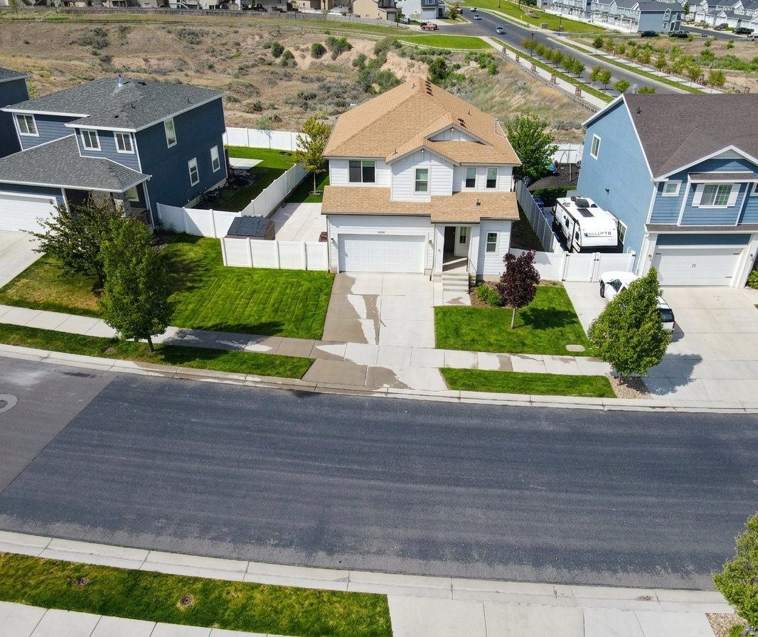 SILVER LAKE - Residential