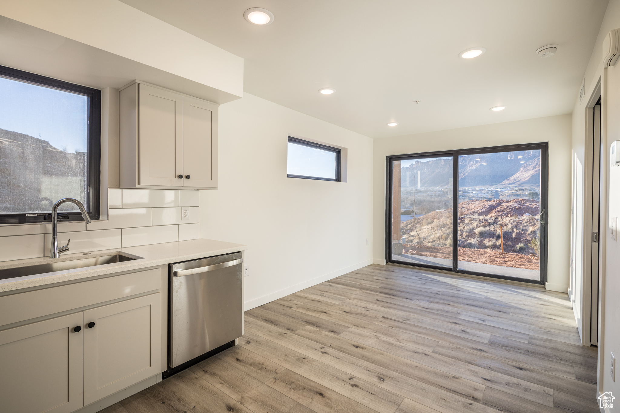 MURPHY FLATS - Residential