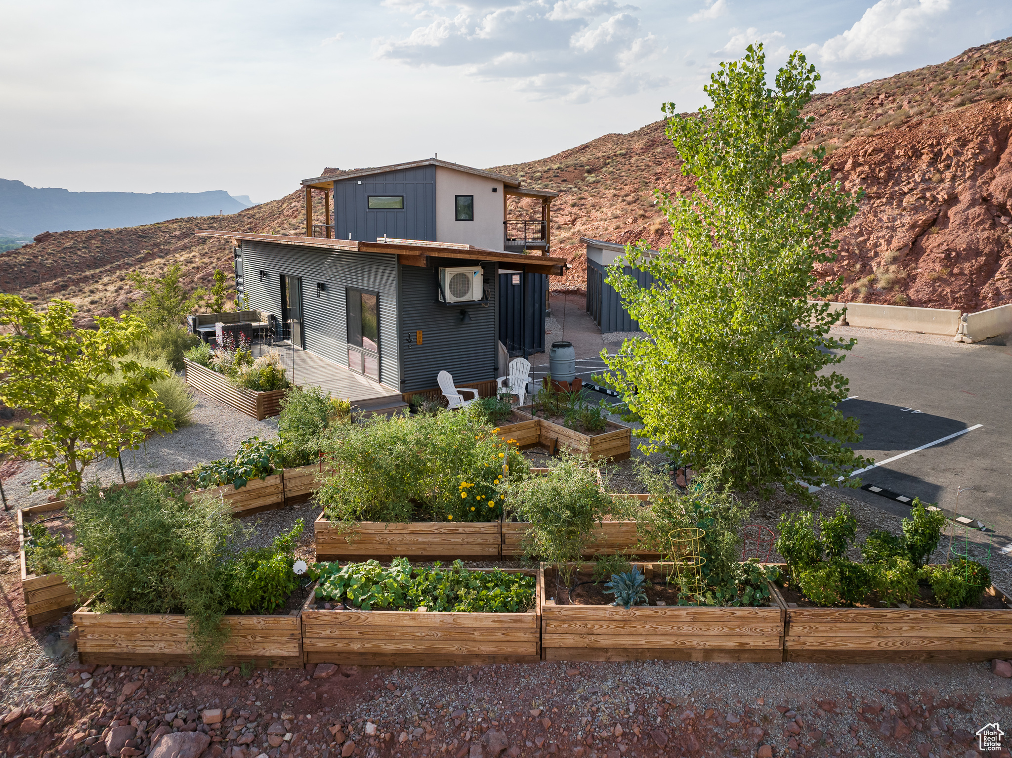 MURPHY FLATS - Residential