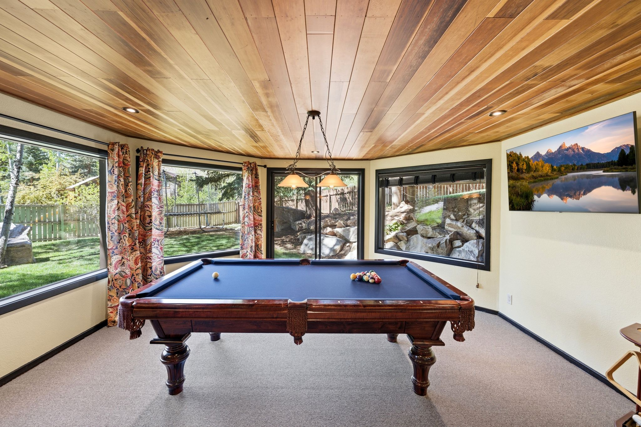 PARK MEADOWS - Residential