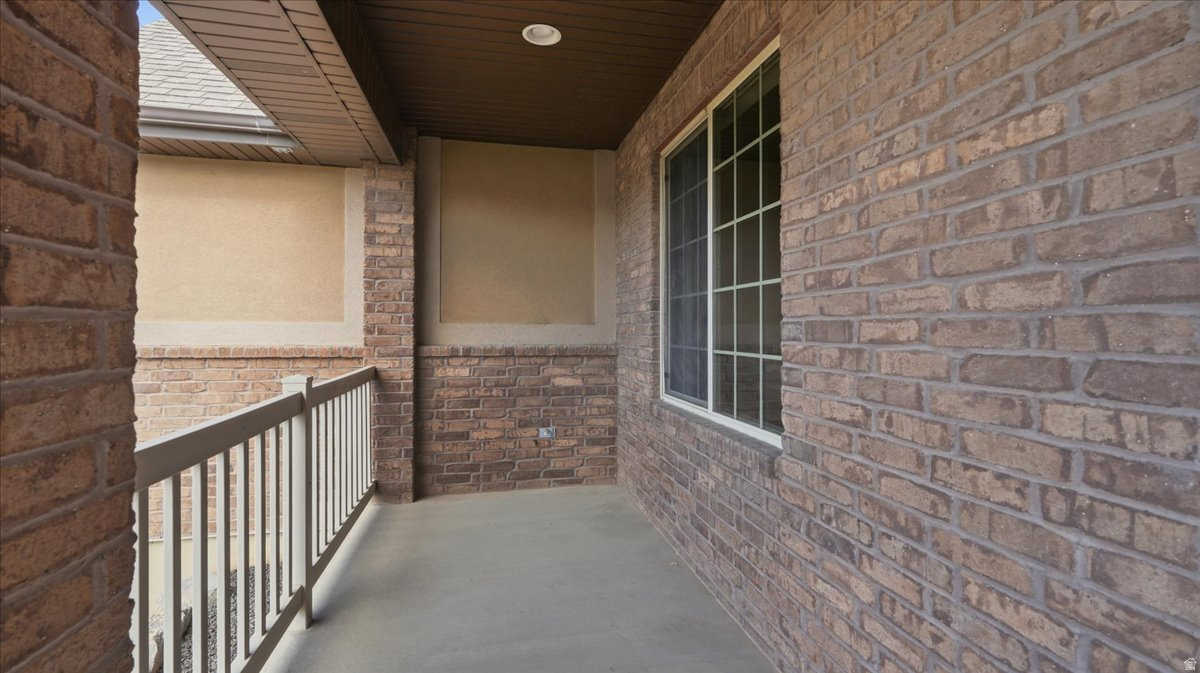 WALLY'S ACRE - Residential
