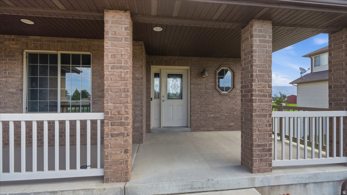 WALLY'S ACRE - Residential