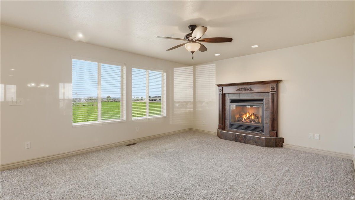 WALLY'S ACRE - Residential