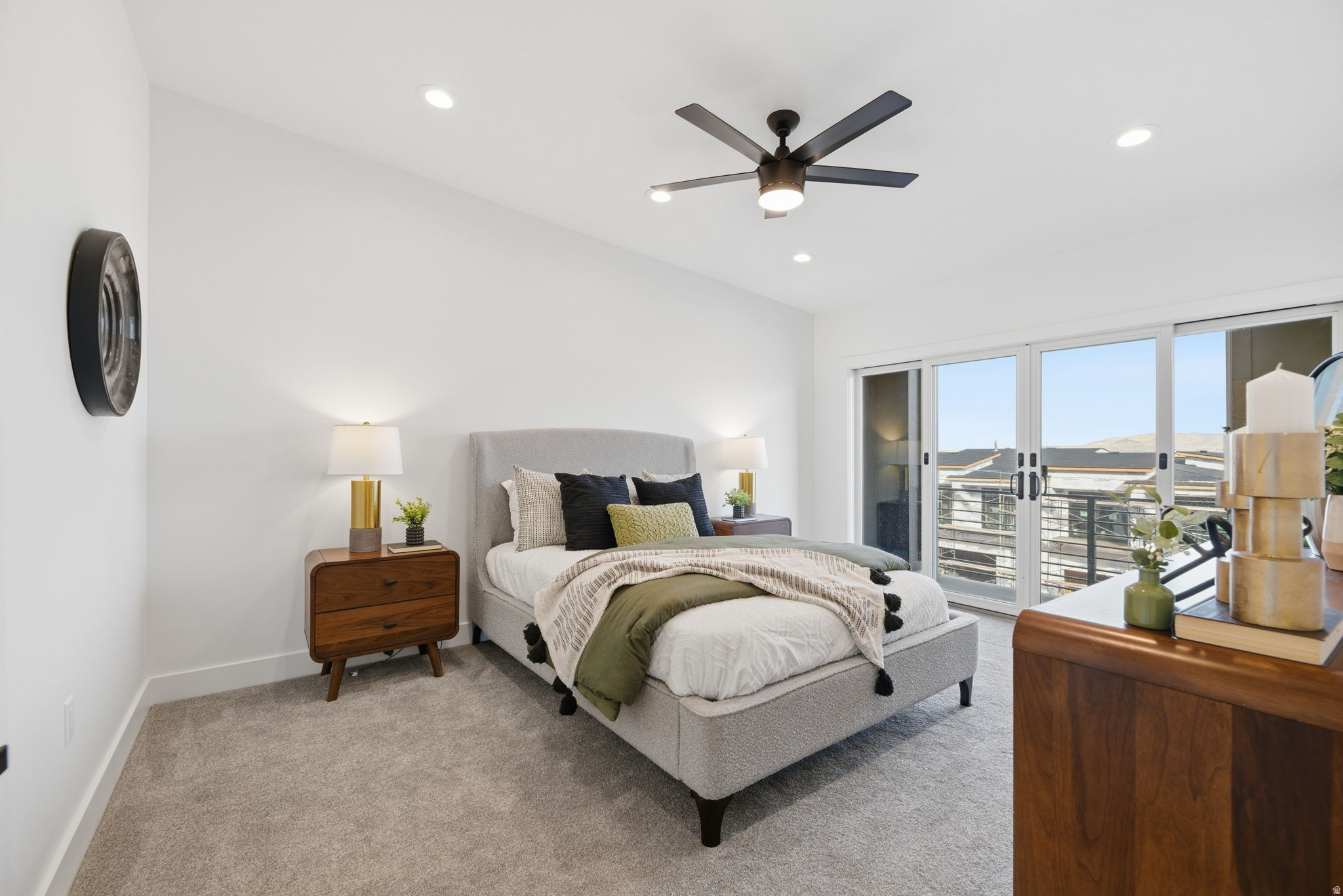 FAIRWAYS TOWNHOMES - Residential