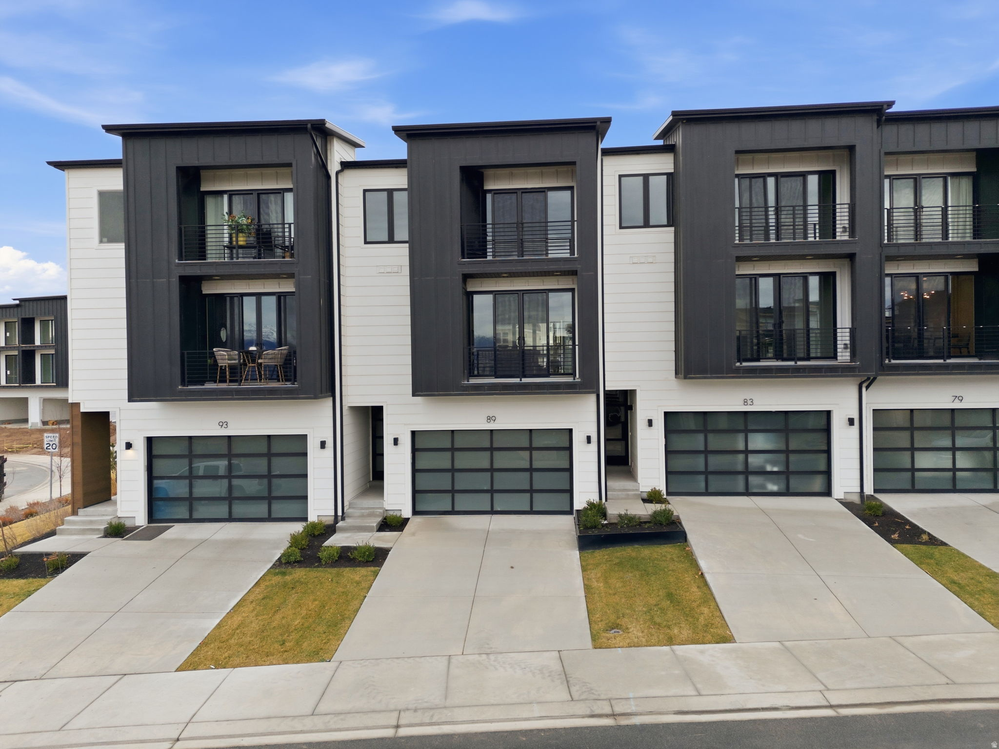 FAIRWAYS TOWNHOMES - Residential