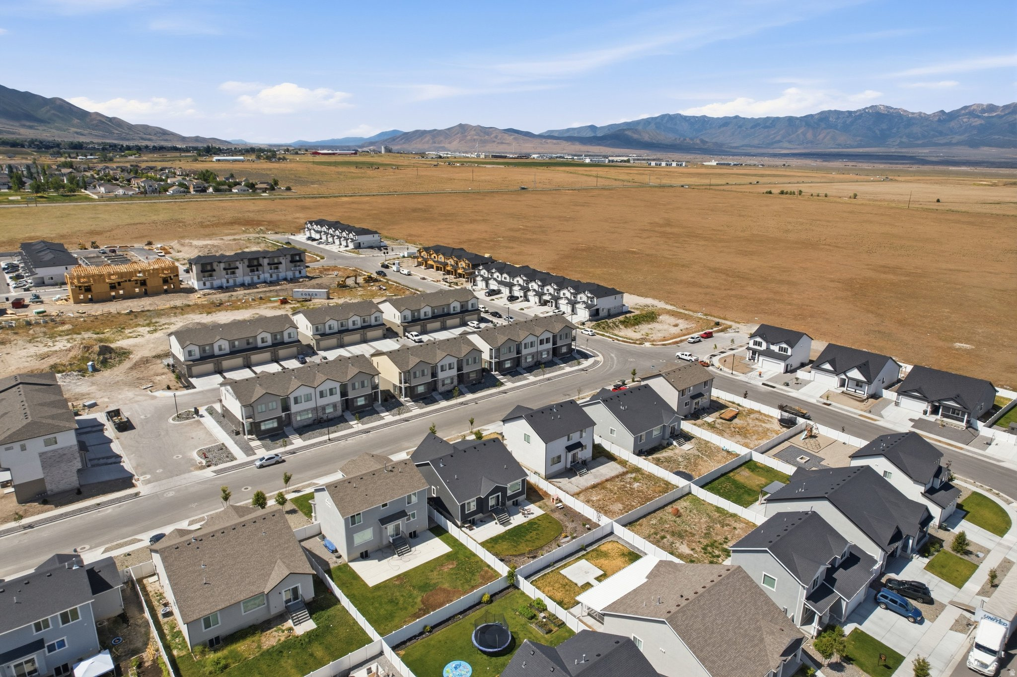 LEXINGTON GREENS AT OVERLAKE SUBDIVISION - Residential