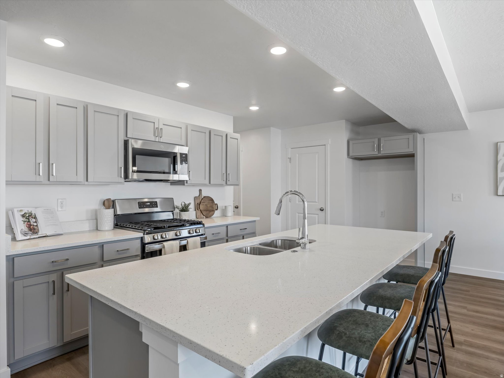 EAGLE VILLAGE - Residential