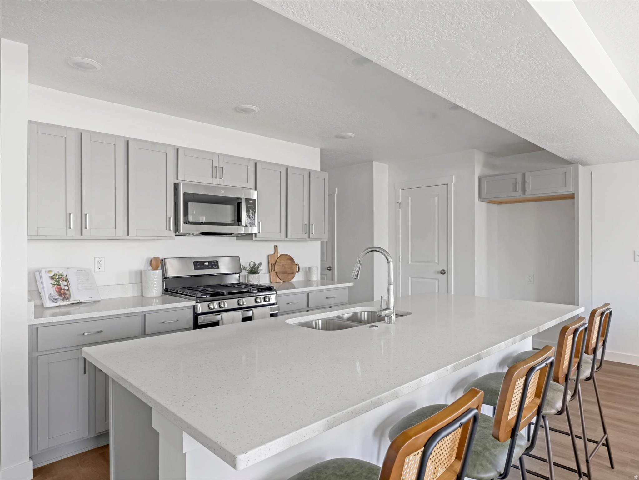 EAGLE VILLAGE - Residential