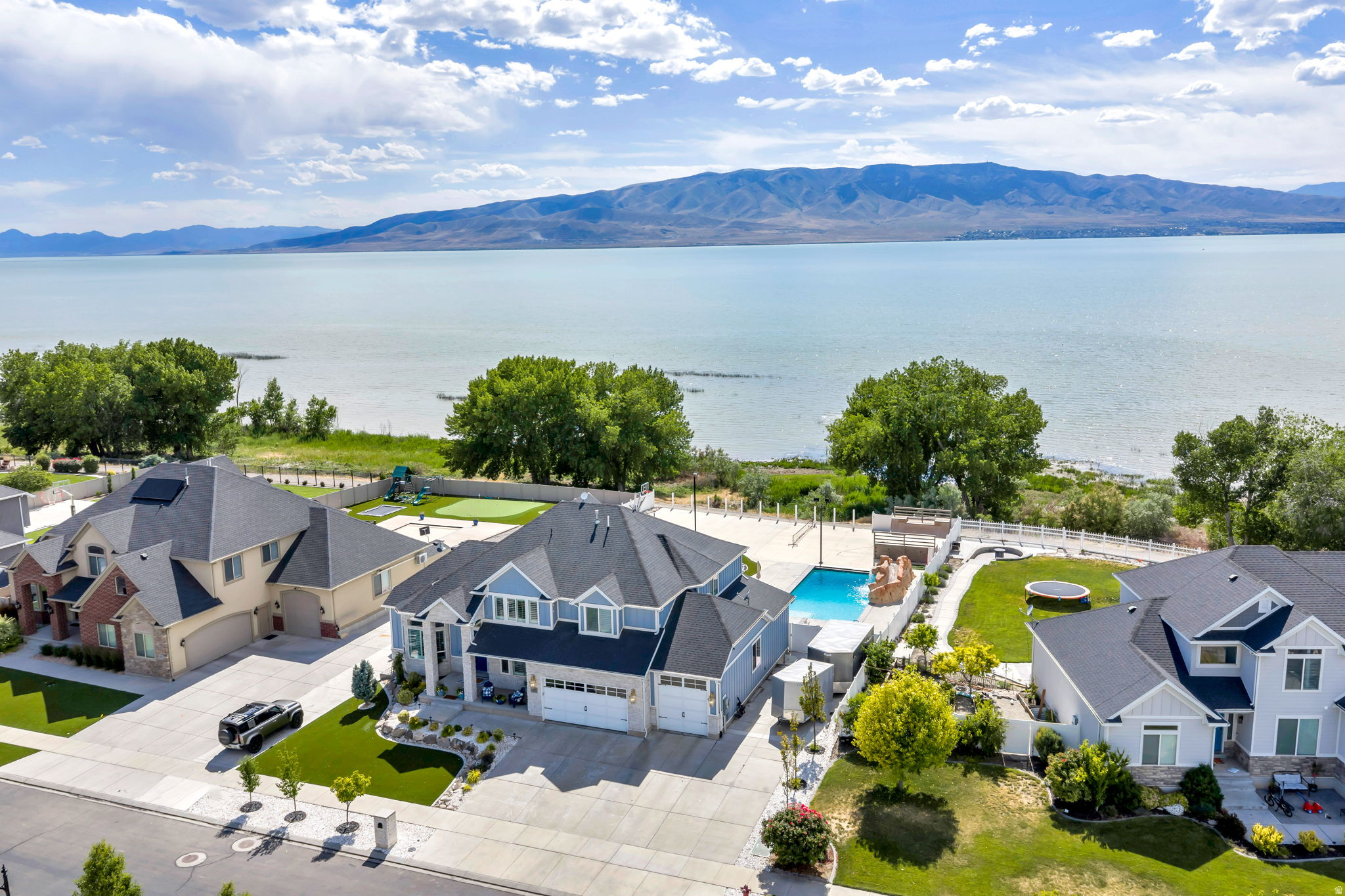 THE SHORES PHASE 1 - Residential
