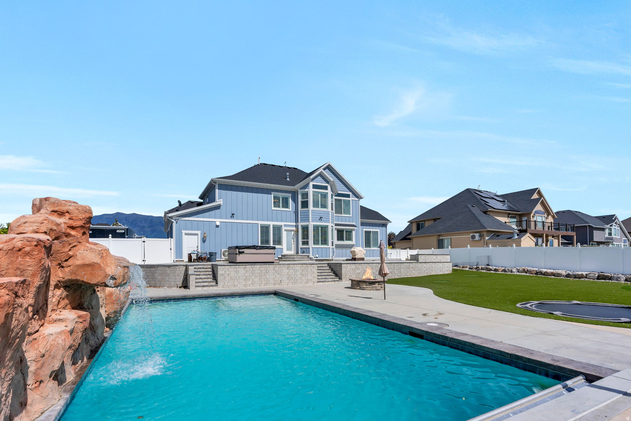 THE SHORES PHASE 1 - Residential