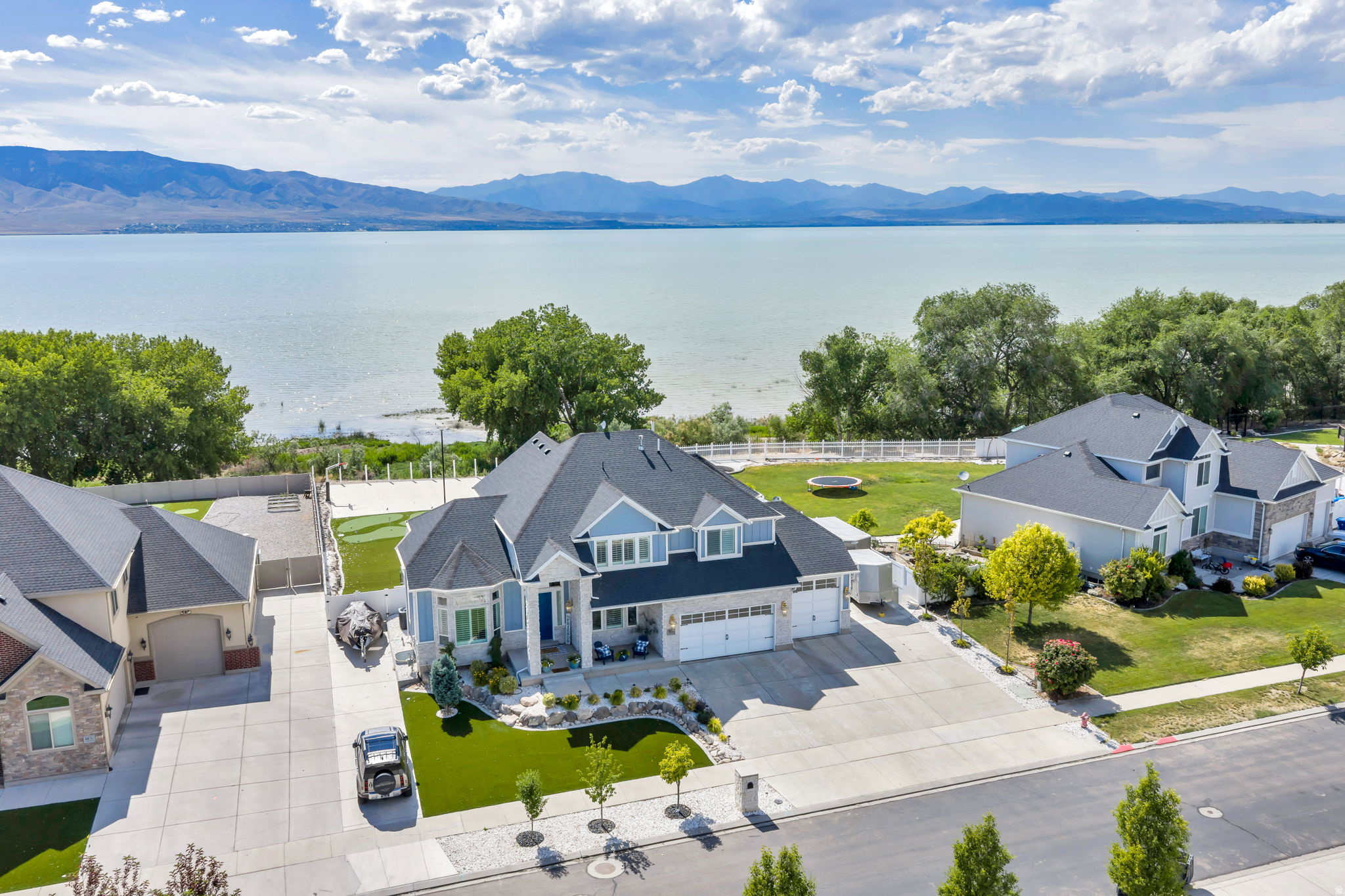 THE SHORES PHASE 1 - Residential