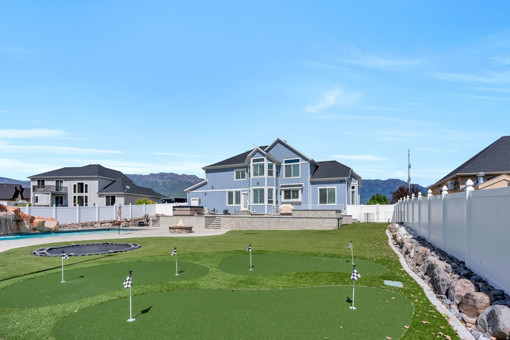 THE SHORES PHASE 1 - Residential