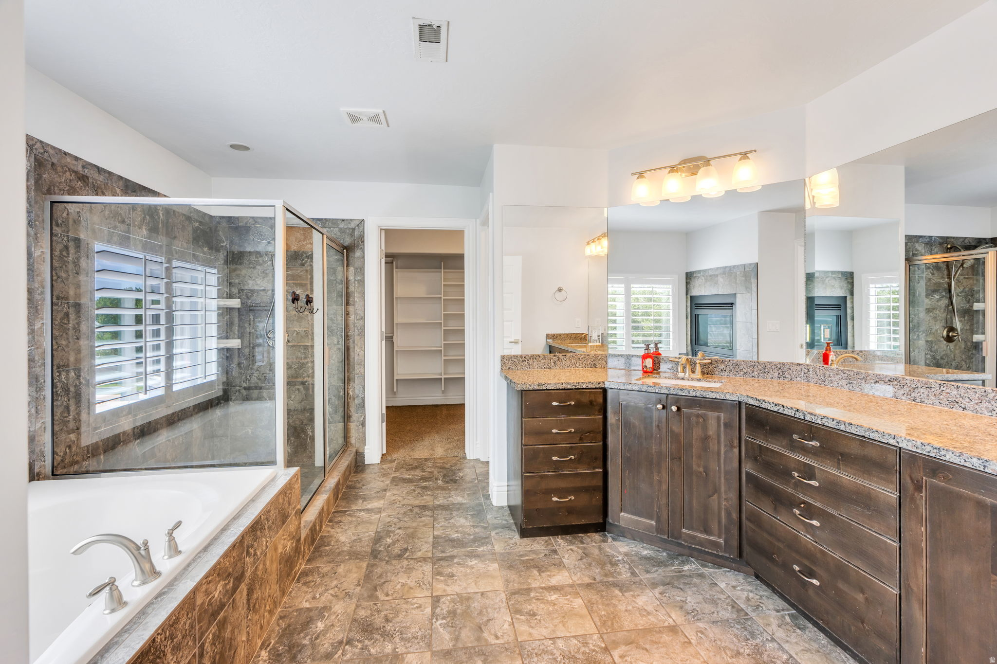 THE SHORES PHASE 1 - Residential