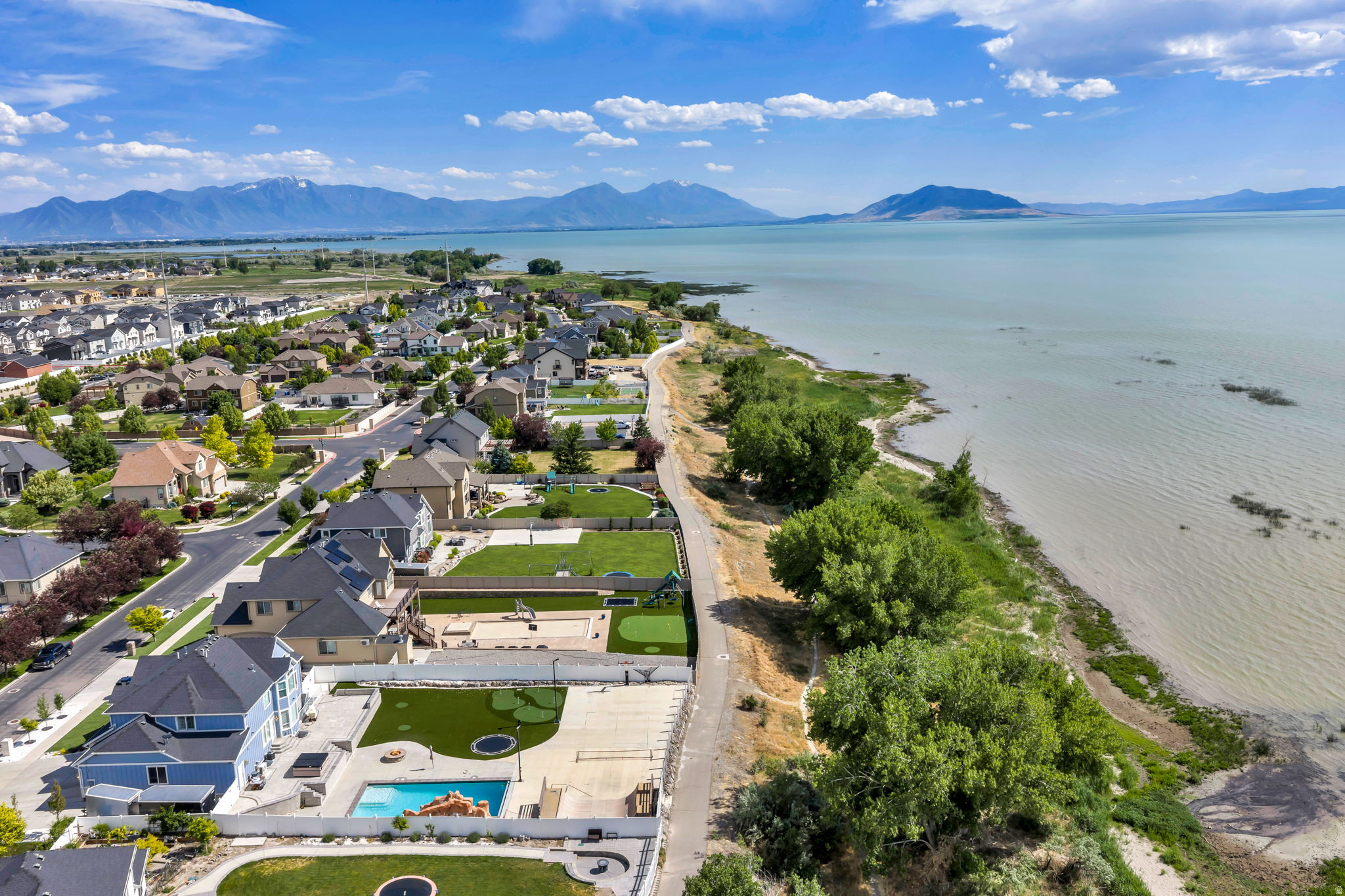 THE SHORES PHASE 1 - Residential