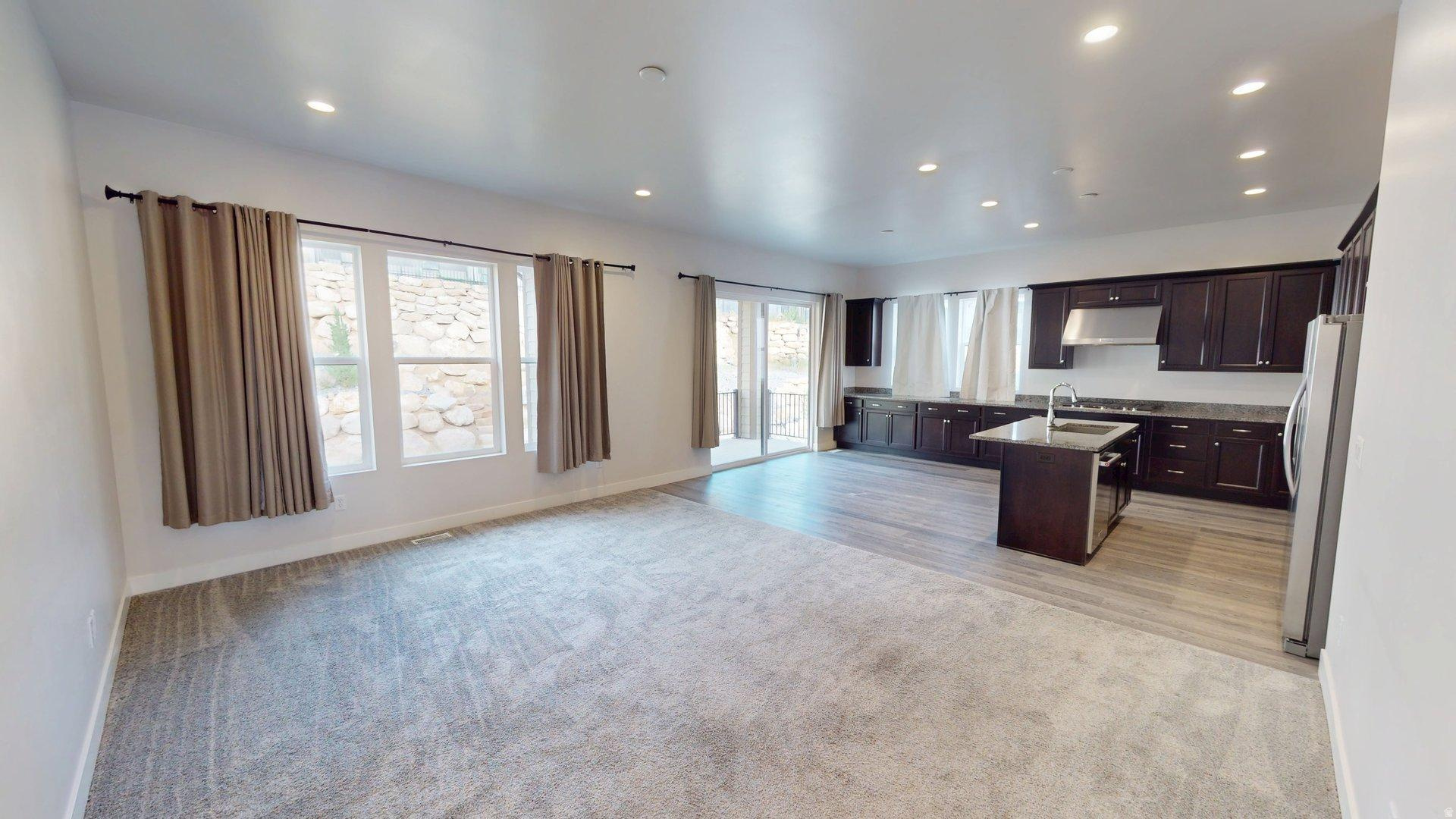 CANYON POINT - Residential
