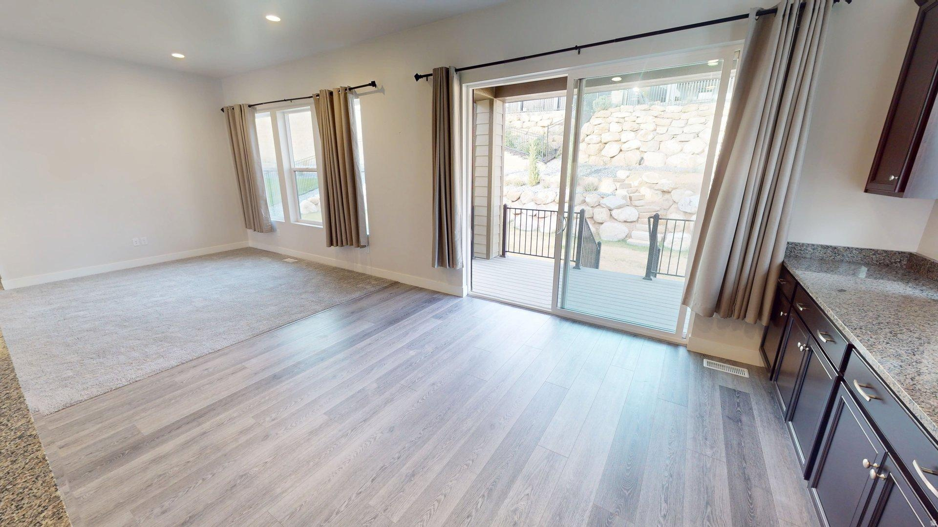 CANYON POINT - Residential