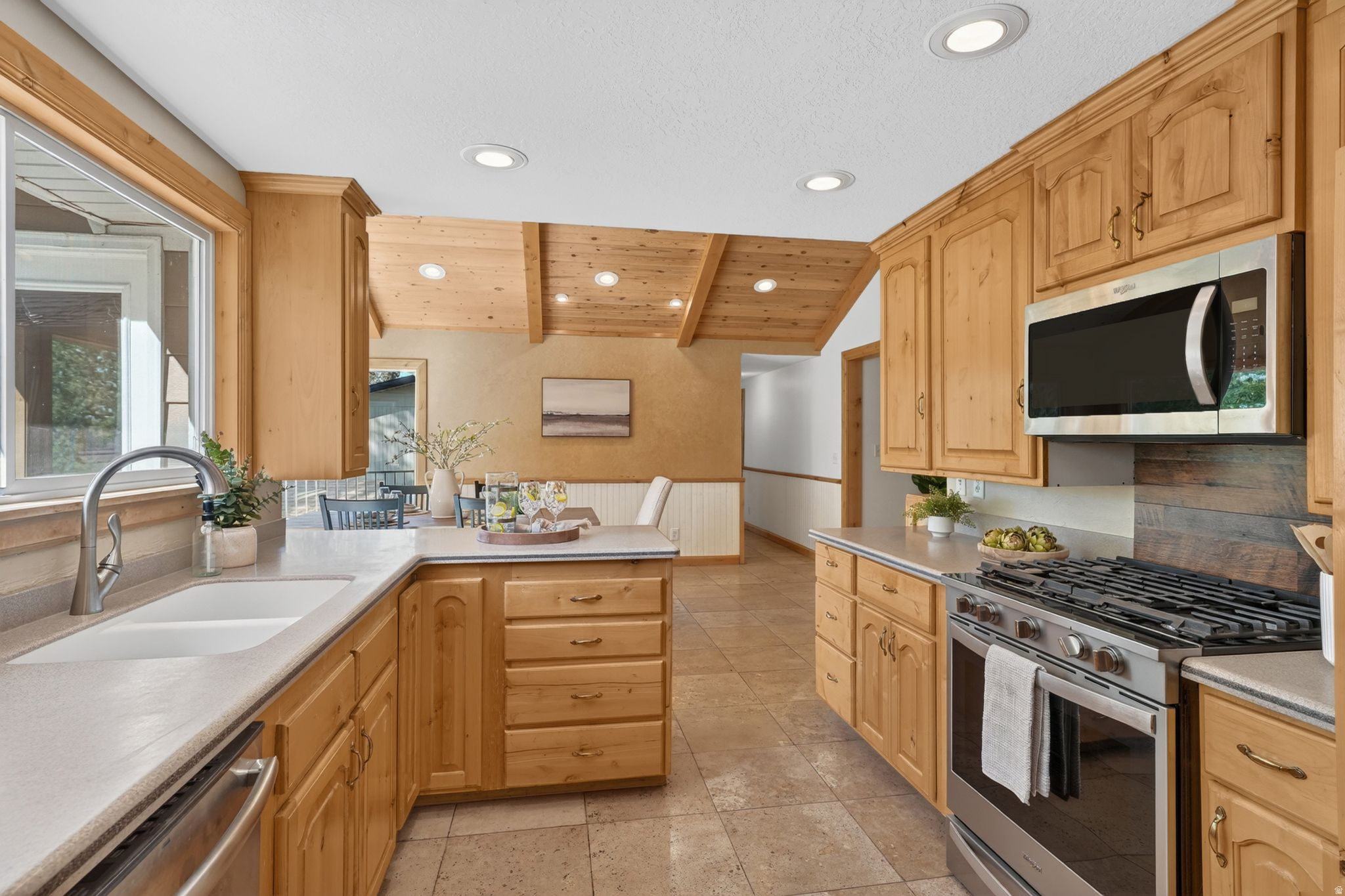 THOUSAND OAKS - Residential