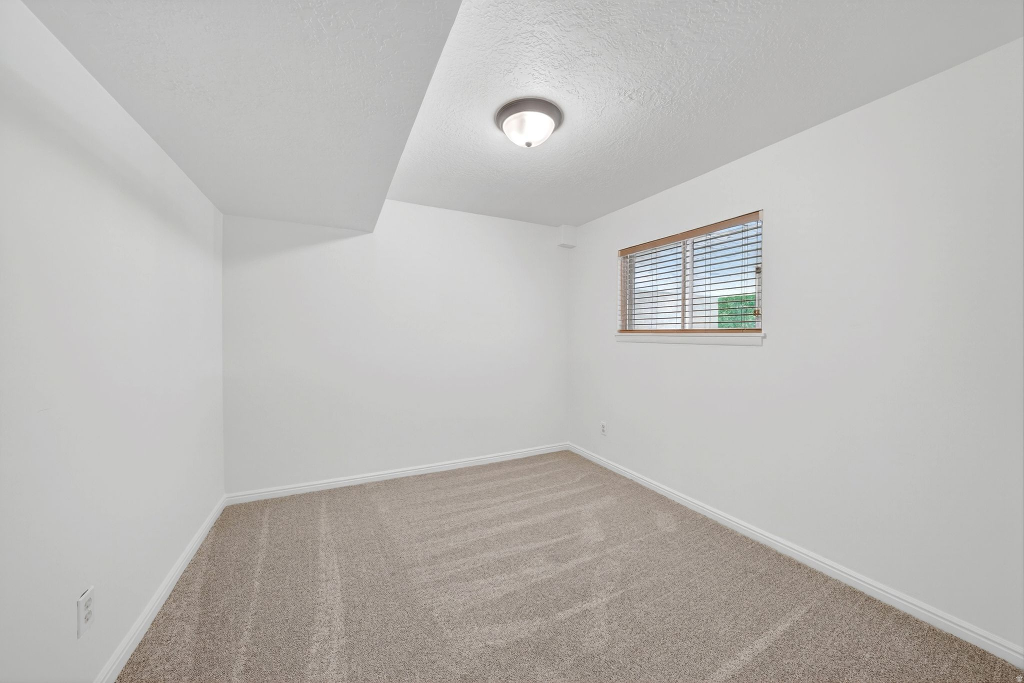 THOUSAND OAKS - Residential