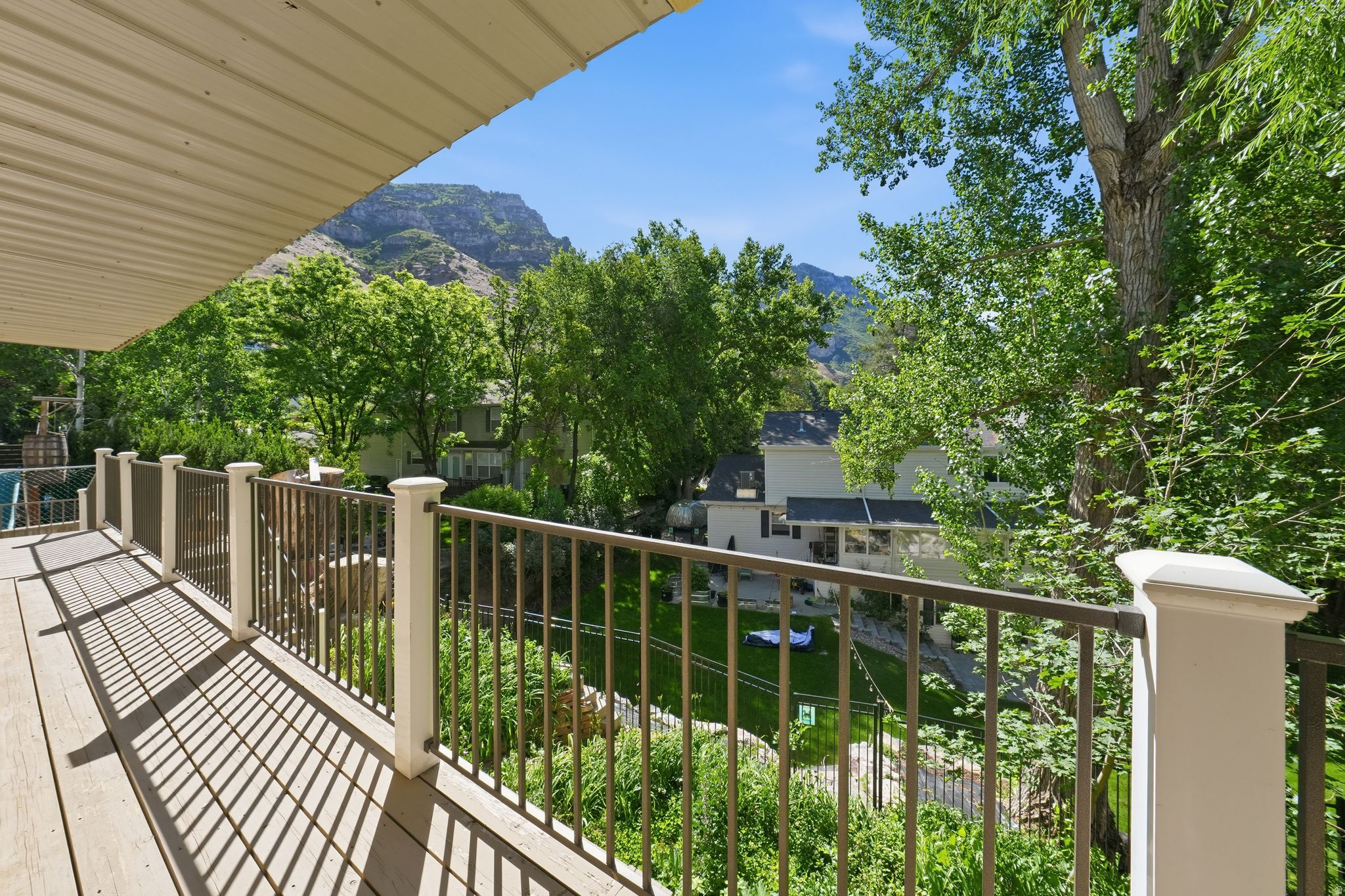 THOUSAND OAKS - Residential