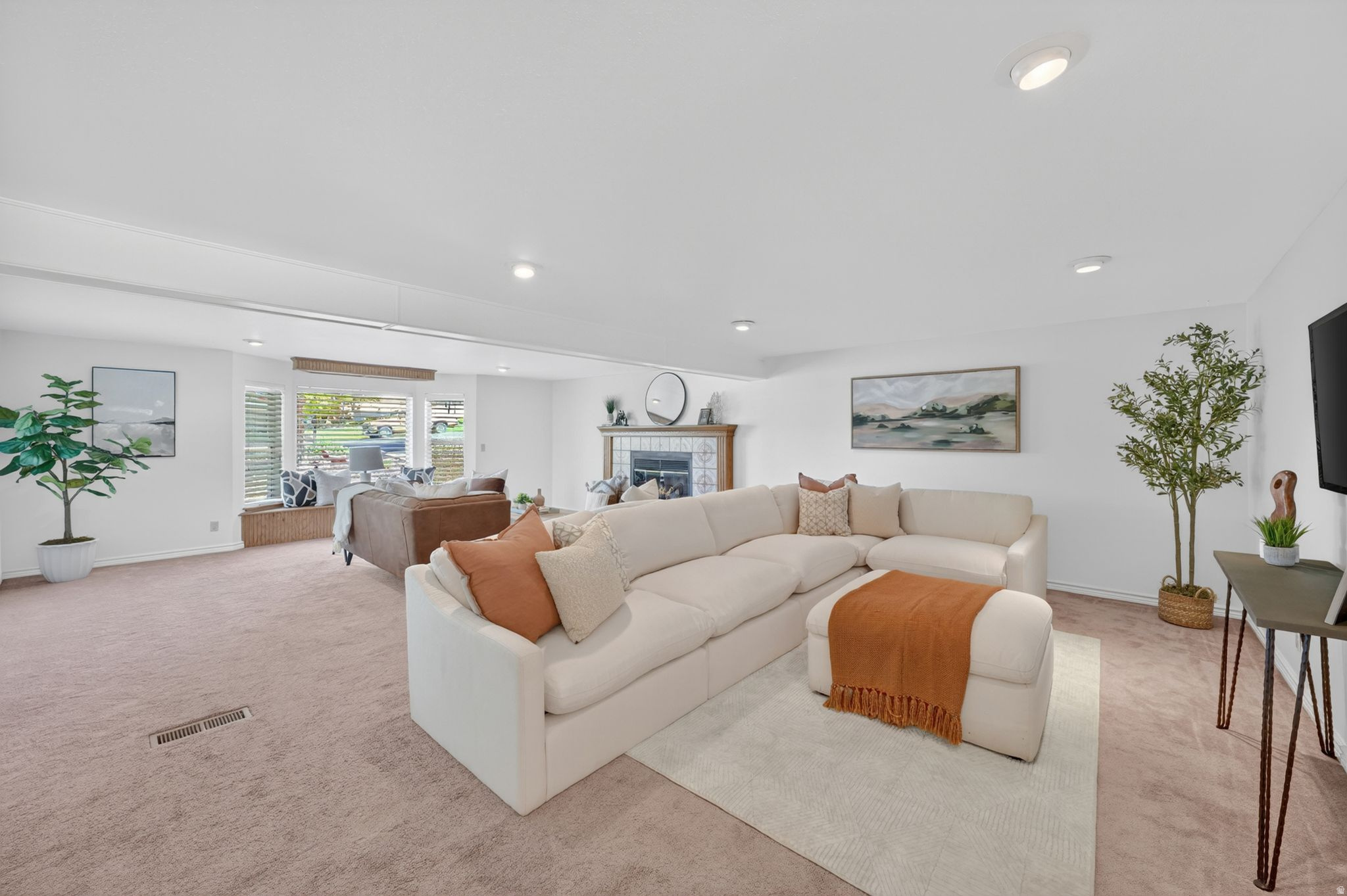 THOUSAND OAKS - Residential