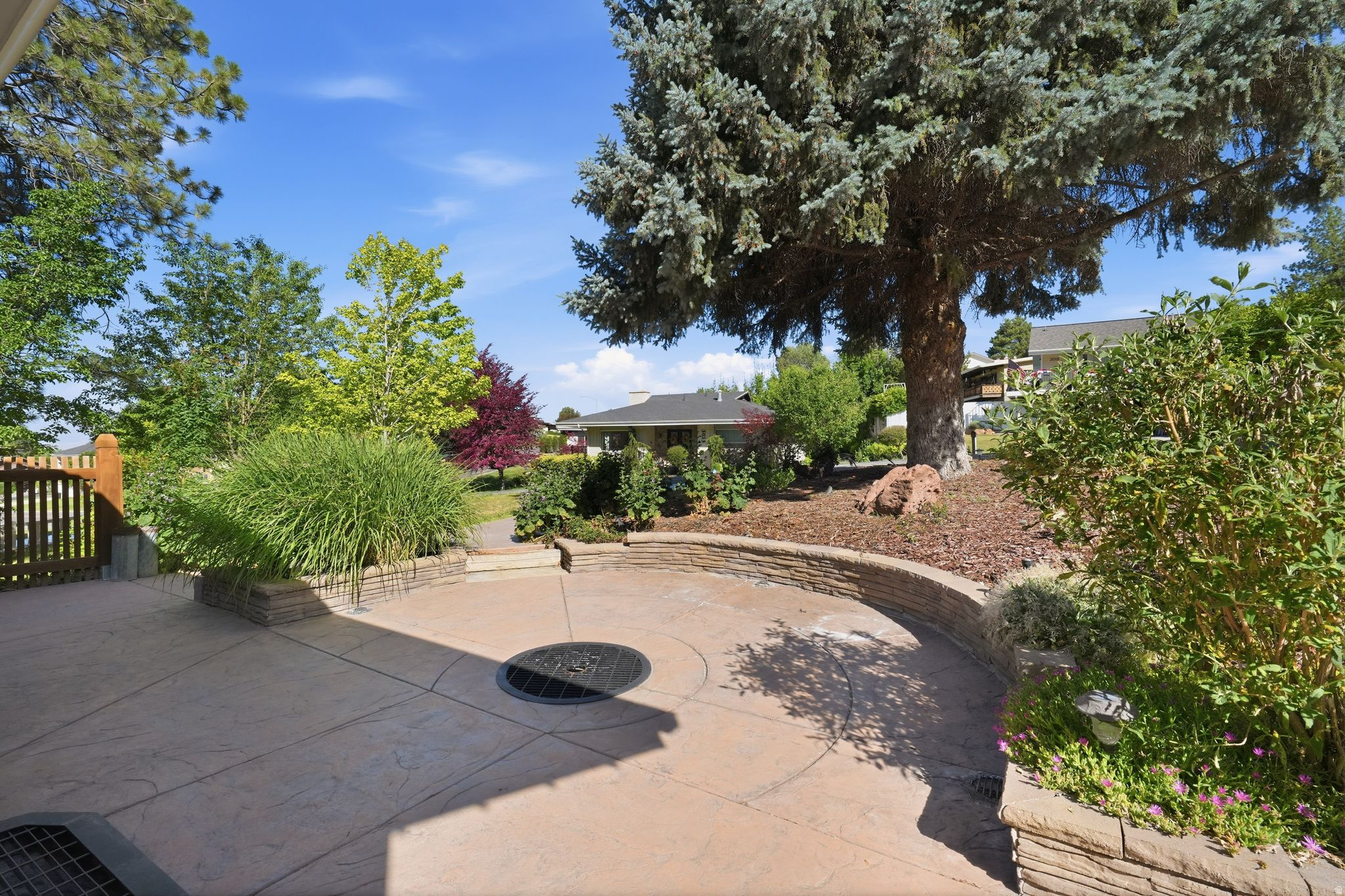 THOUSAND OAKS - Residential