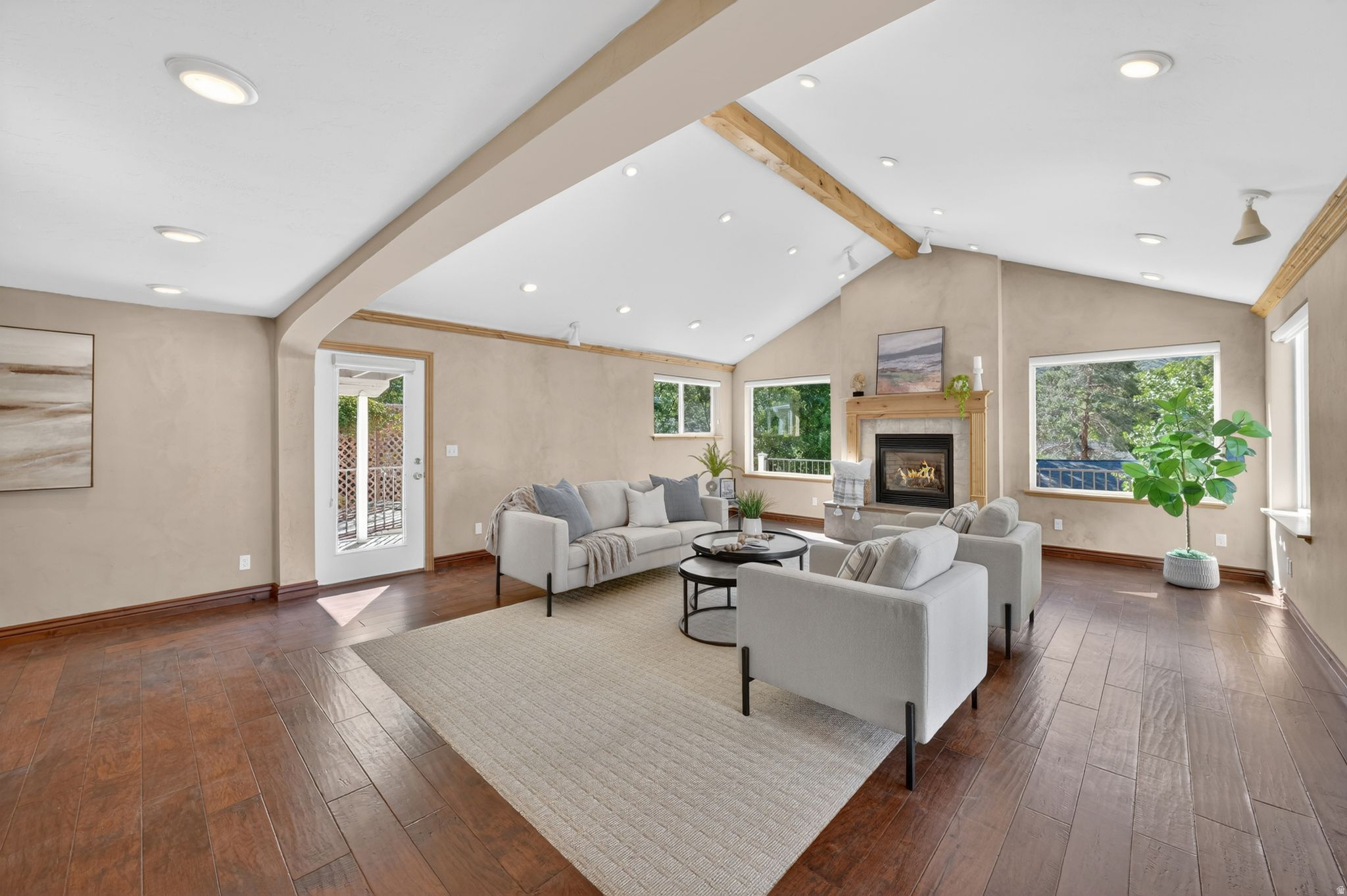 THOUSAND OAKS - Residential