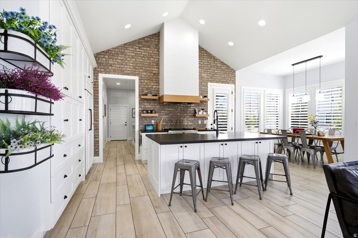 THE ISLAND DAYBREAK - Residential