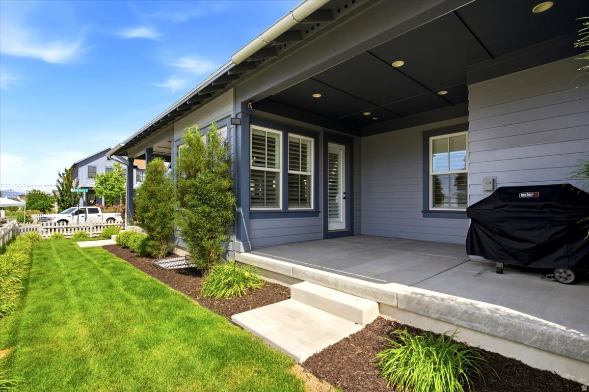 THE ISLAND DAYBREAK - Residential