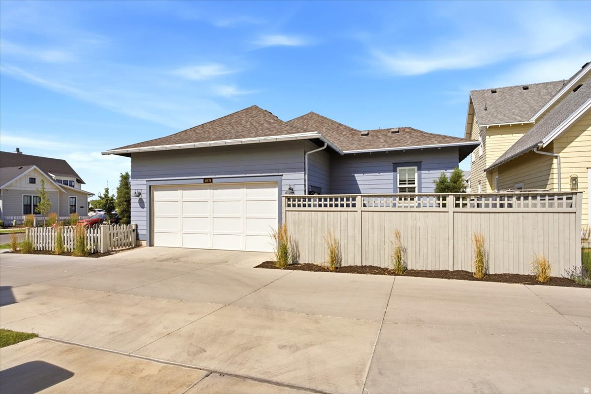 THE ISLAND DAYBREAK - Residential