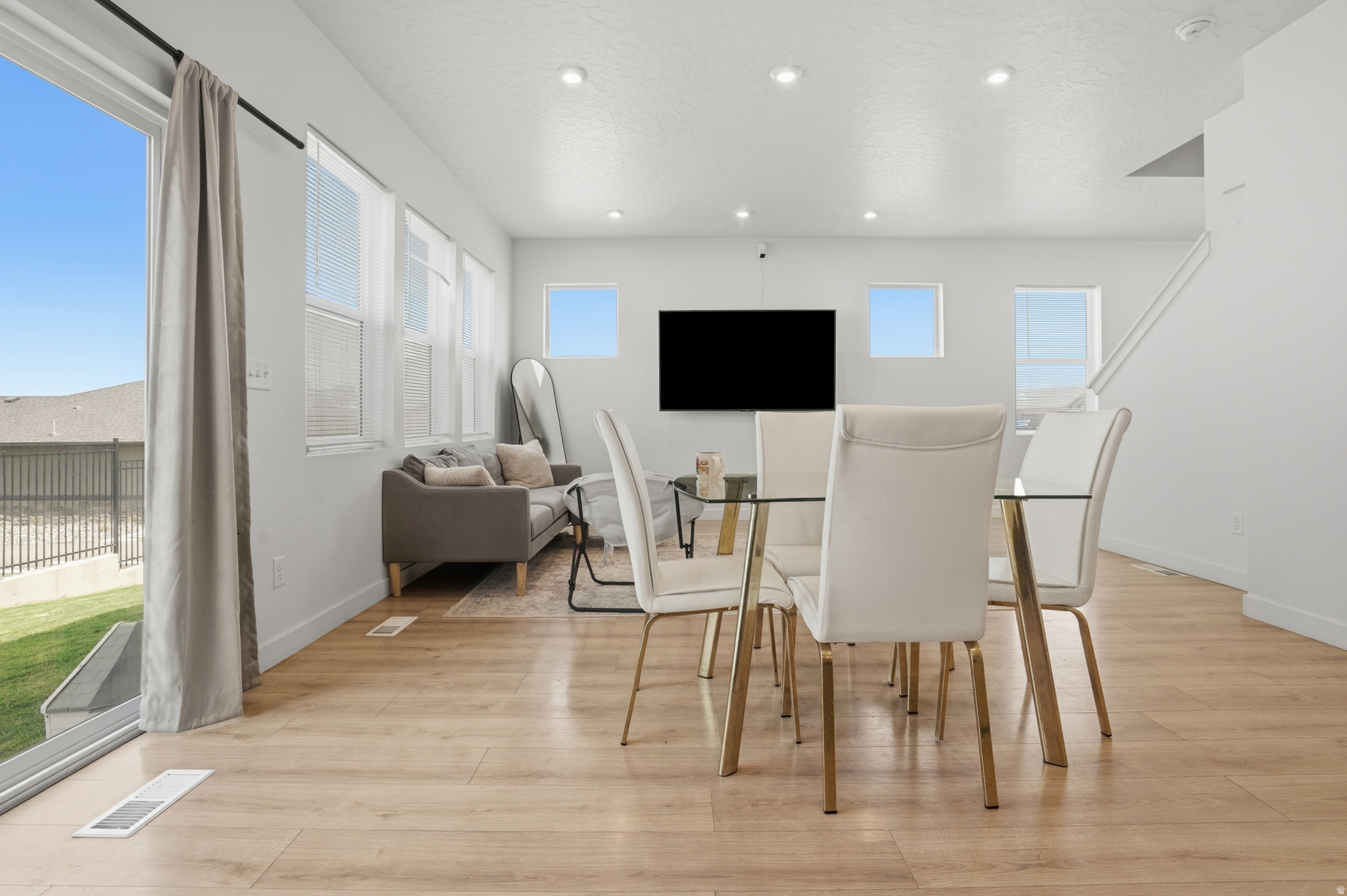 EAGLE HEIGHTS - Residential