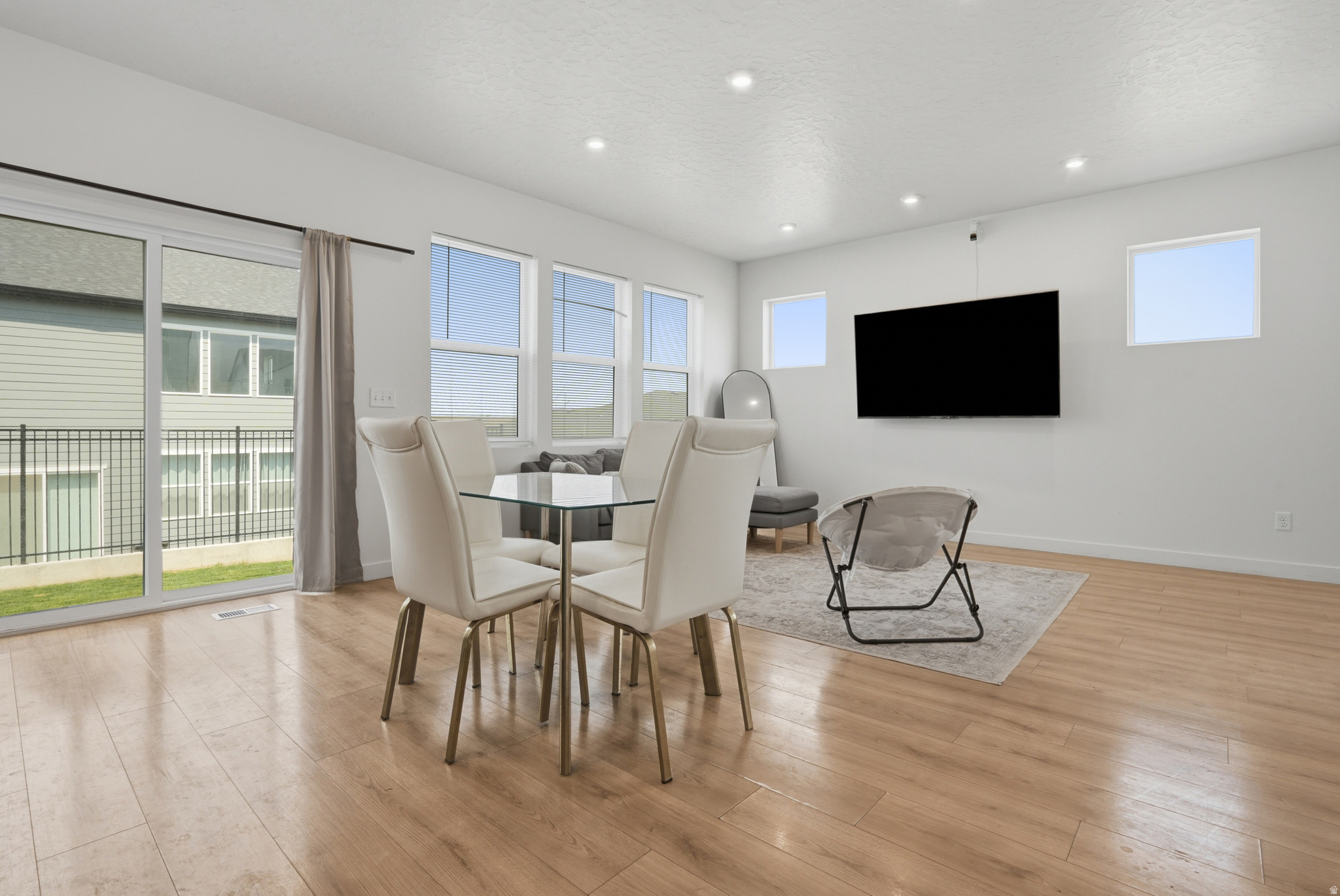 EAGLE HEIGHTS - Residential
