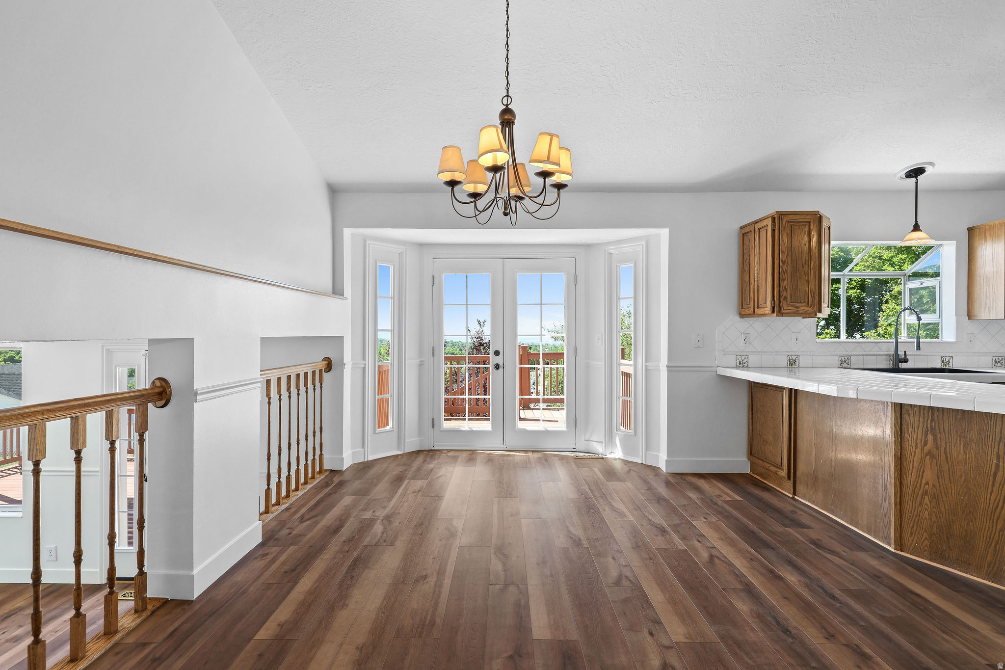 VICTORIAN OAKS #2. - Residential