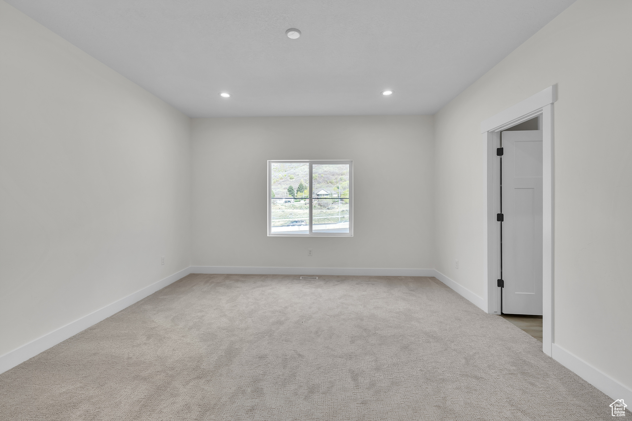 DEER RUN TWONHOMES - Residential