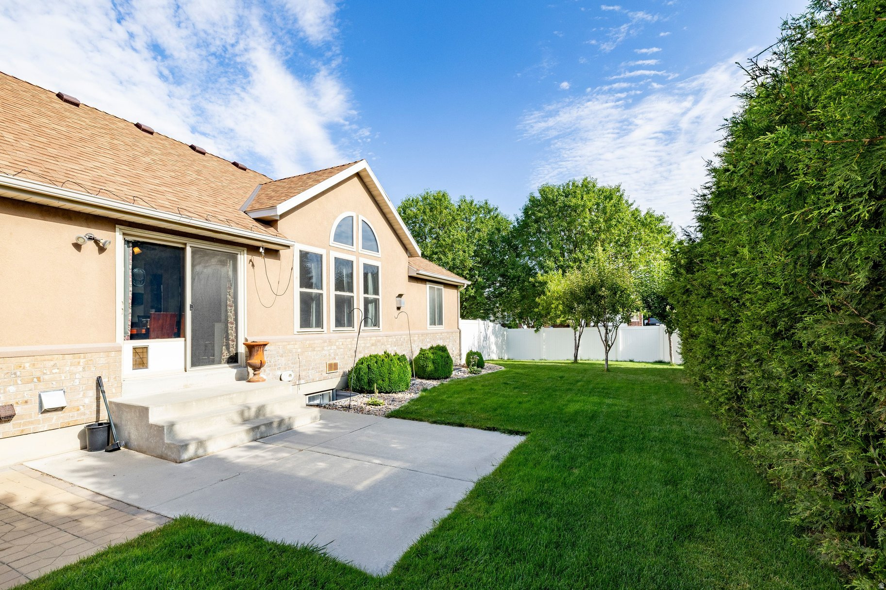 LINDA VISTA MEADOWS - Residential