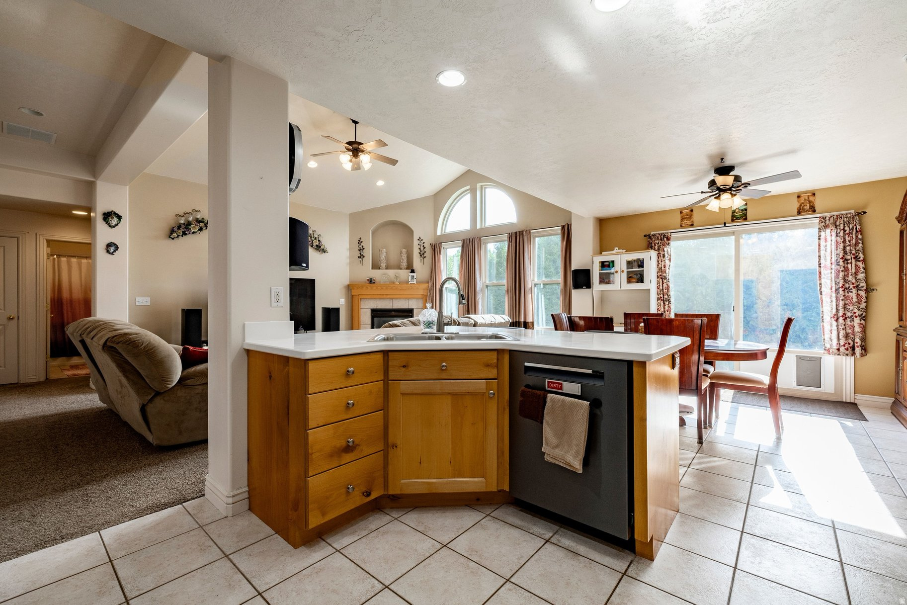 LINDA VISTA MEADOWS - Residential