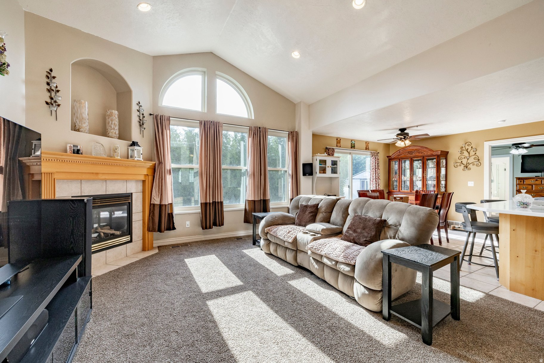 LINDA VISTA MEADOWS - Residential