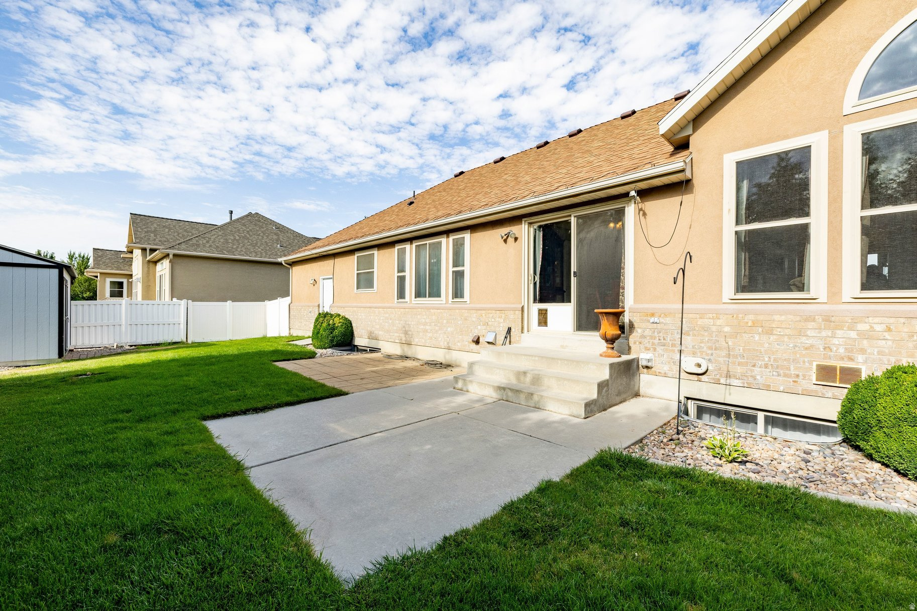 LINDA VISTA MEADOWS - Residential
