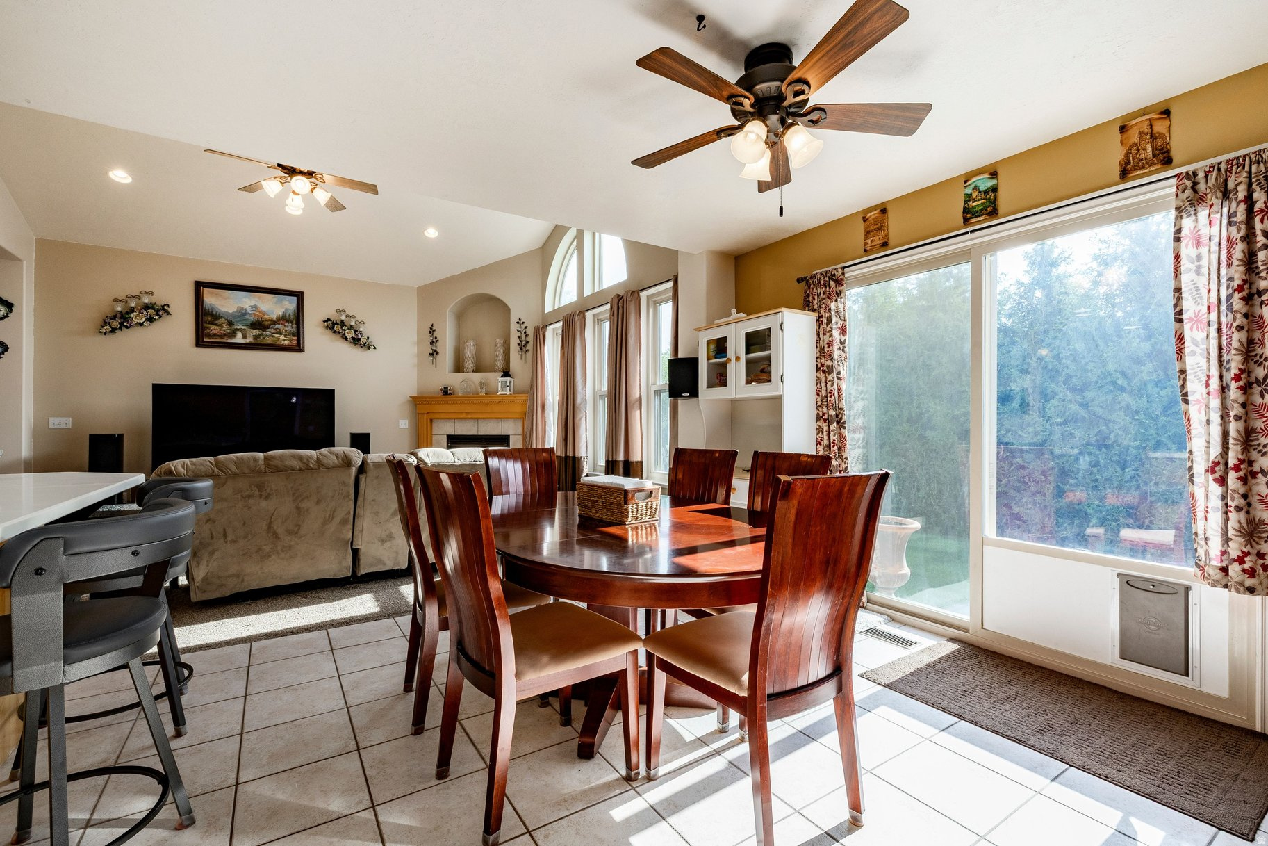 LINDA VISTA MEADOWS - Residential