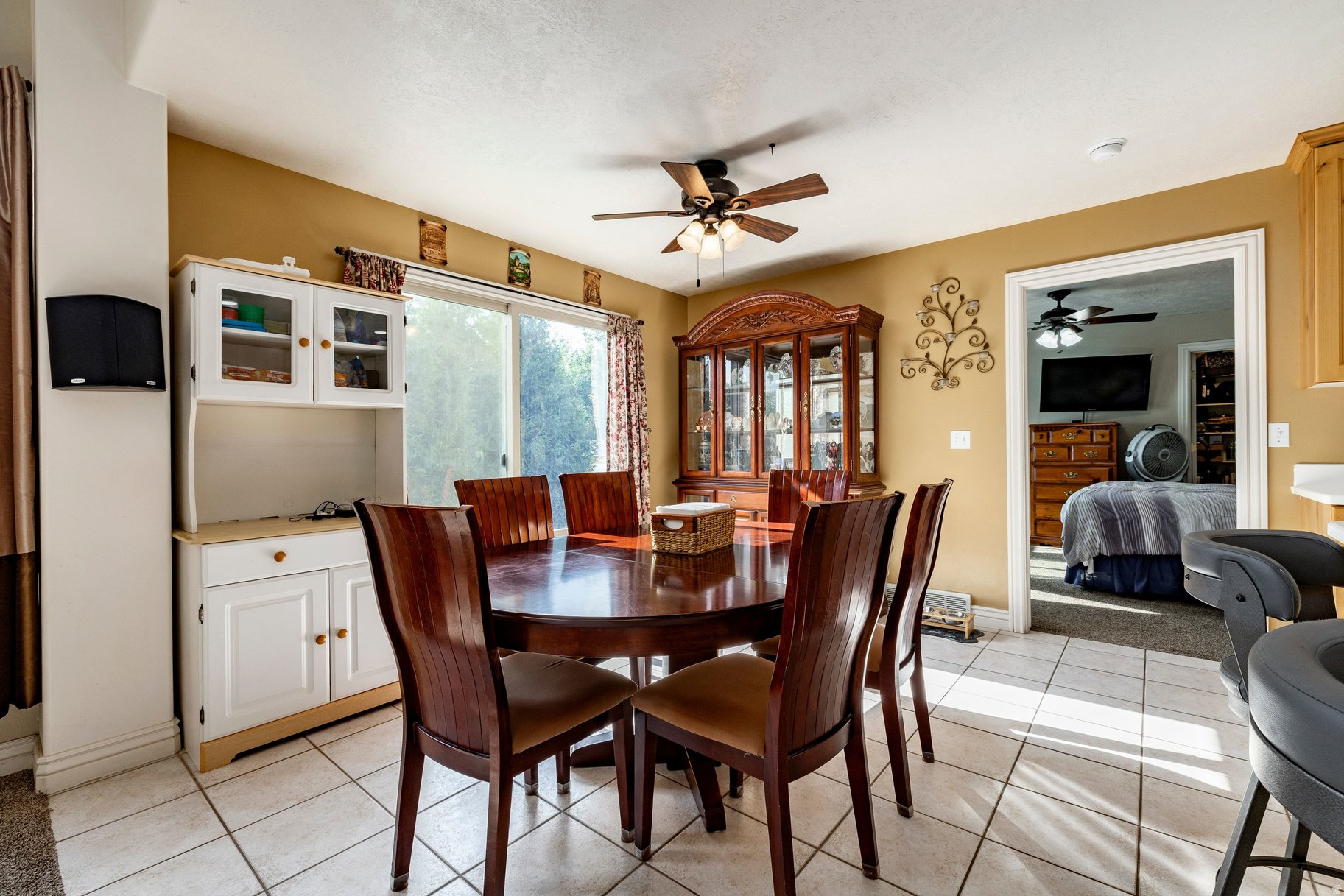 LINDA VISTA MEADOWS - Residential