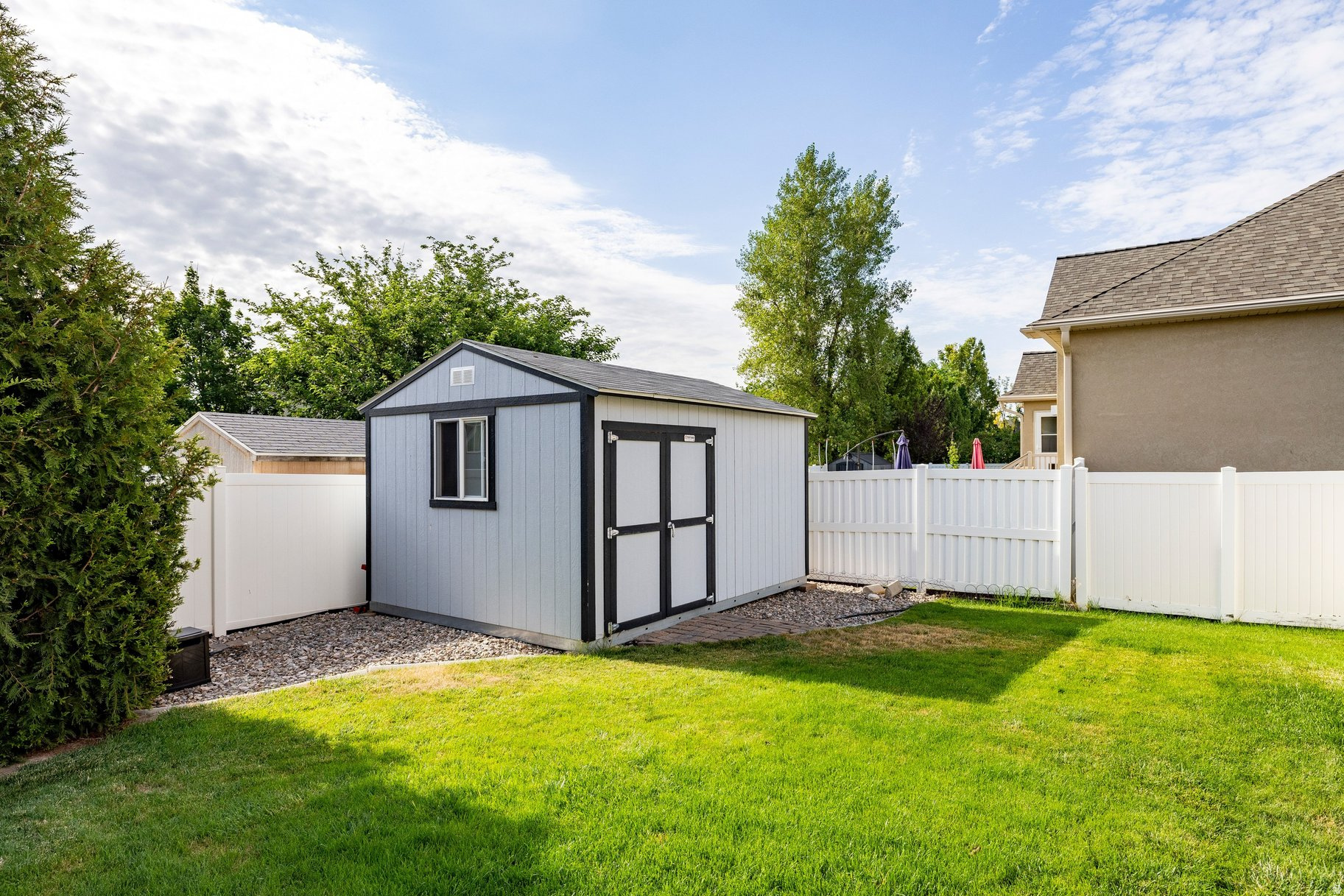 LINDA VISTA MEADOWS - Residential