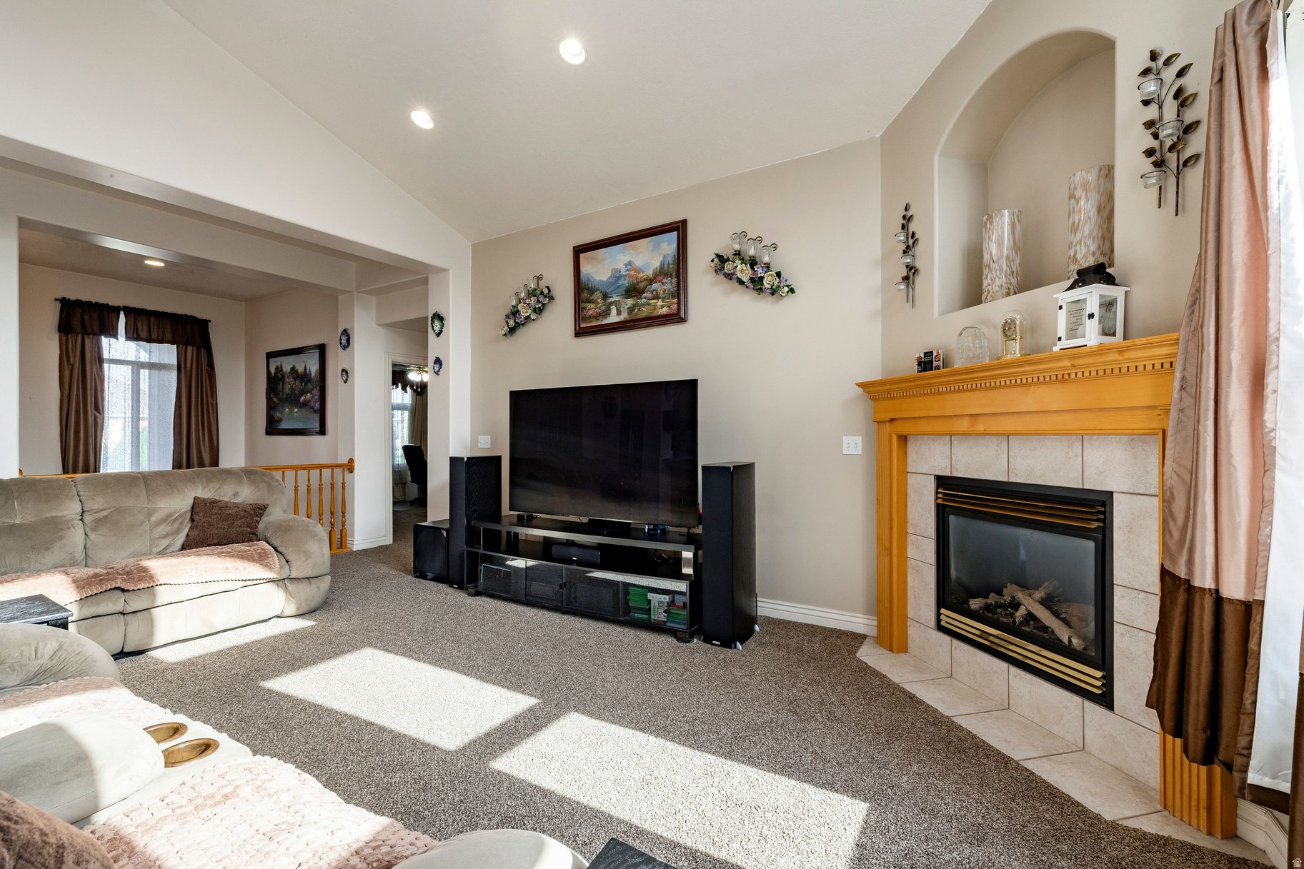 LINDA VISTA MEADOWS - Residential