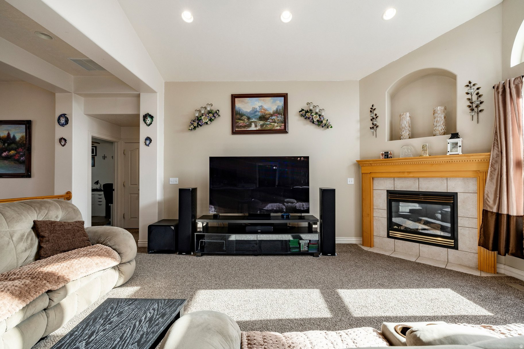 LINDA VISTA MEADOWS - Residential