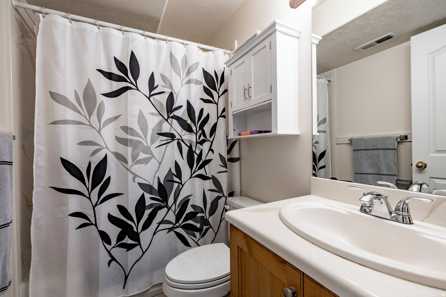LINDA VISTA MEADOWS - Residential