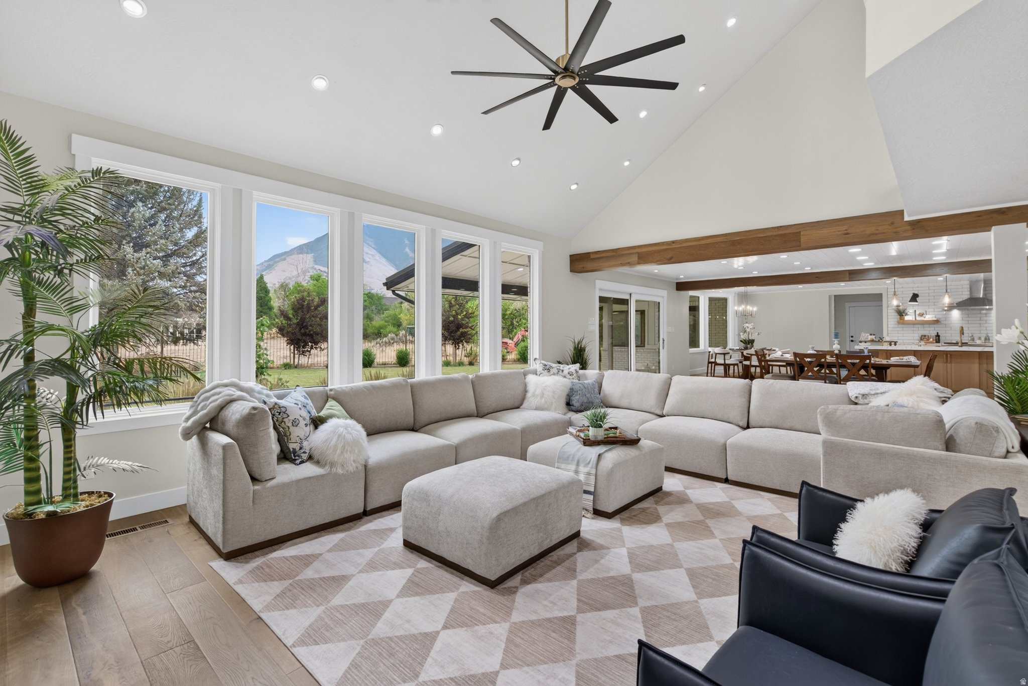 MAPLEWOOD - Residential