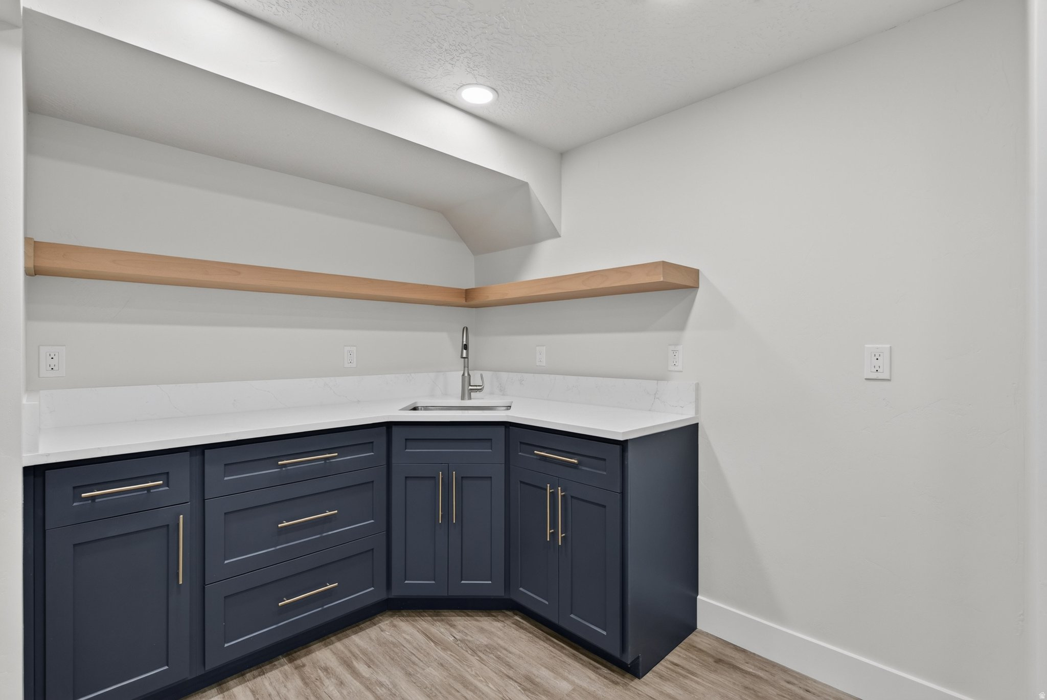 MAPLEWOOD - Residential