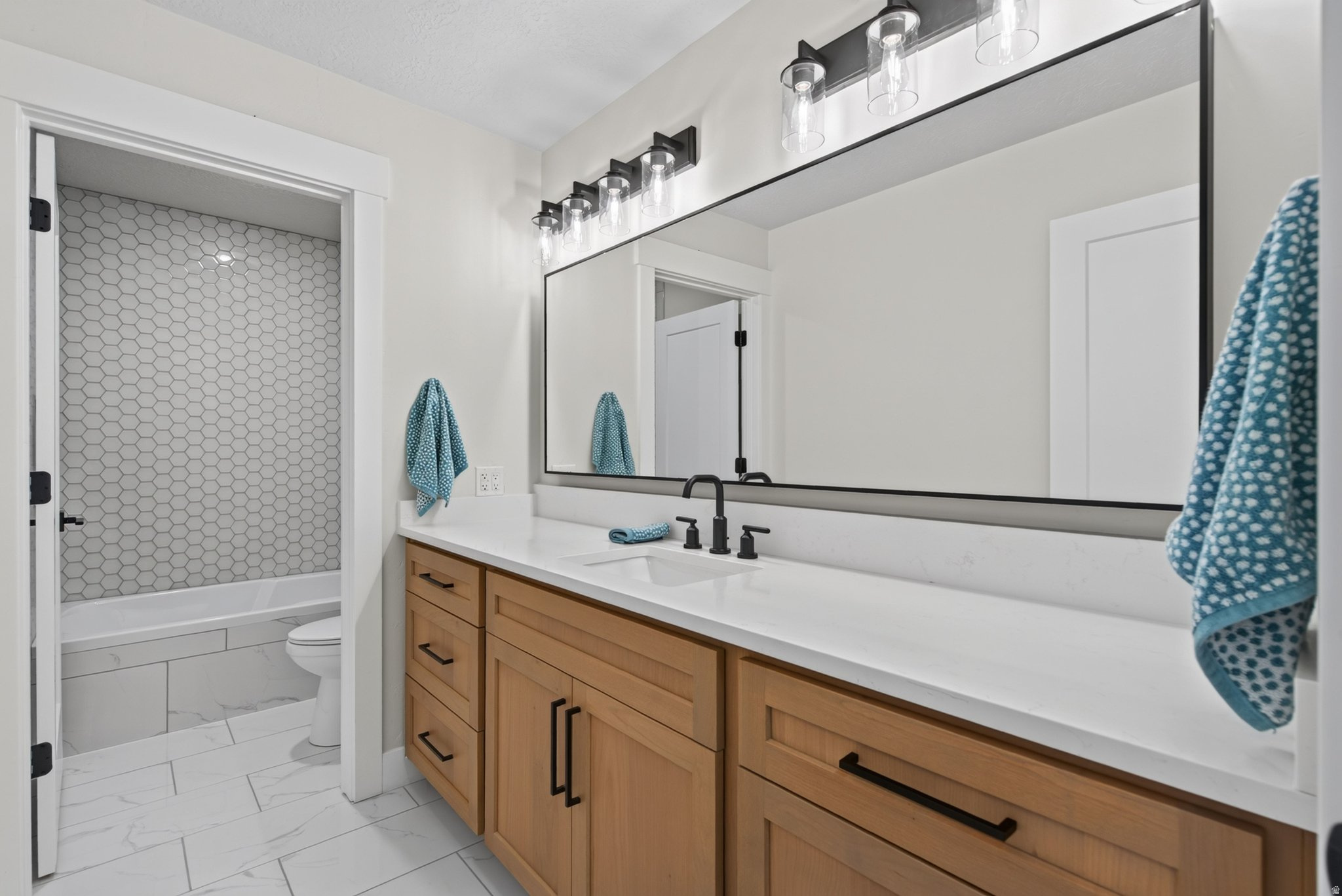MAPLEWOOD - Residential
